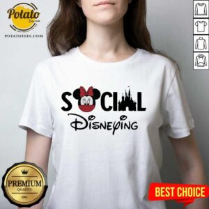 Alternative view of Perfect Mickey Mouse Face Mask Social Disneying Shirt
