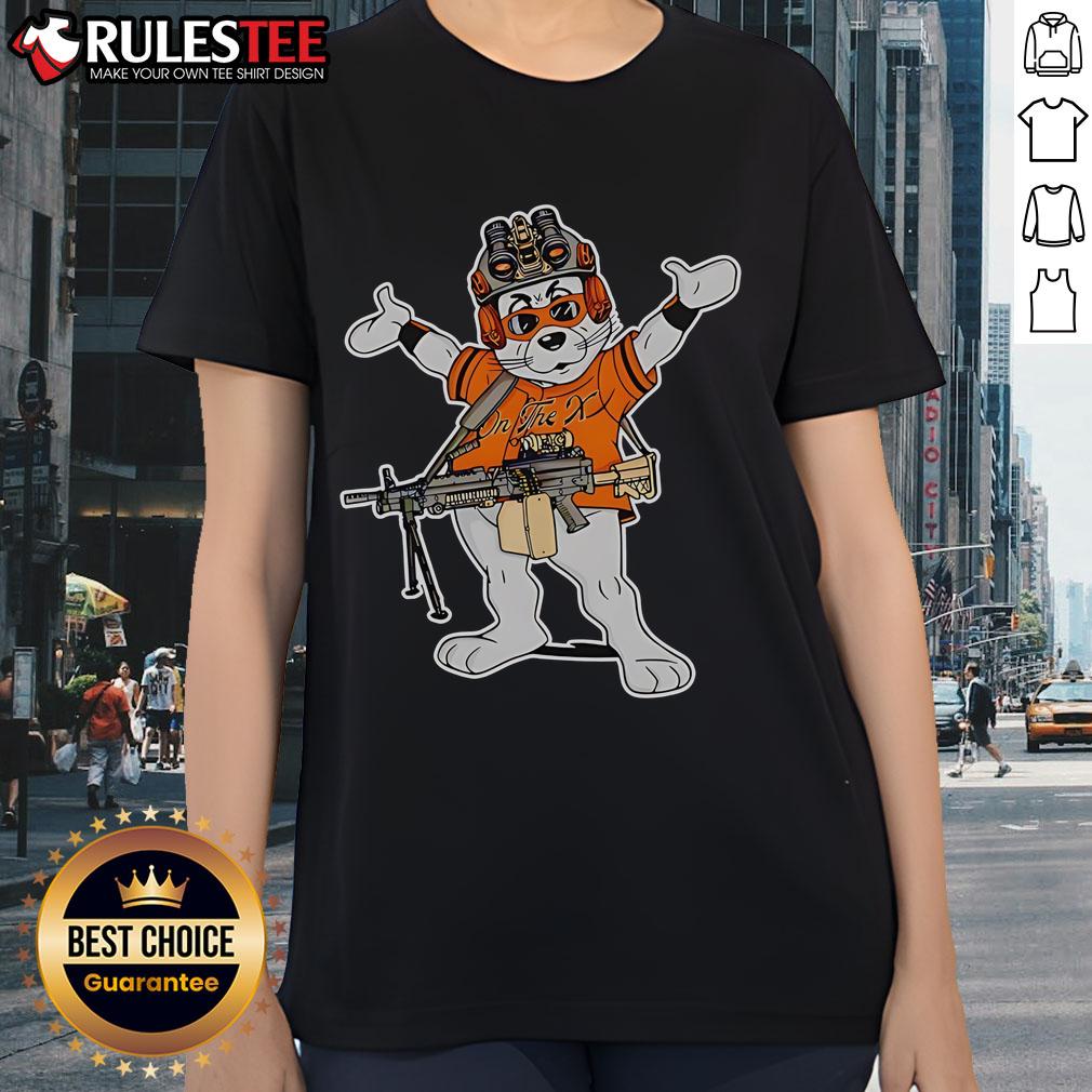 Awesome San Francisco Giants Lou Seal Soldier's Helmet Mascot T-Shirt - Image 3