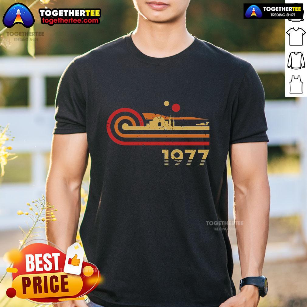 Premium Retro Vintage Desert Planet 1977 T-Shirt