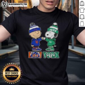 Cute Charlie Brown Fist Bump Snoopy New York City Sports Knicks X Jets T-Shirt
