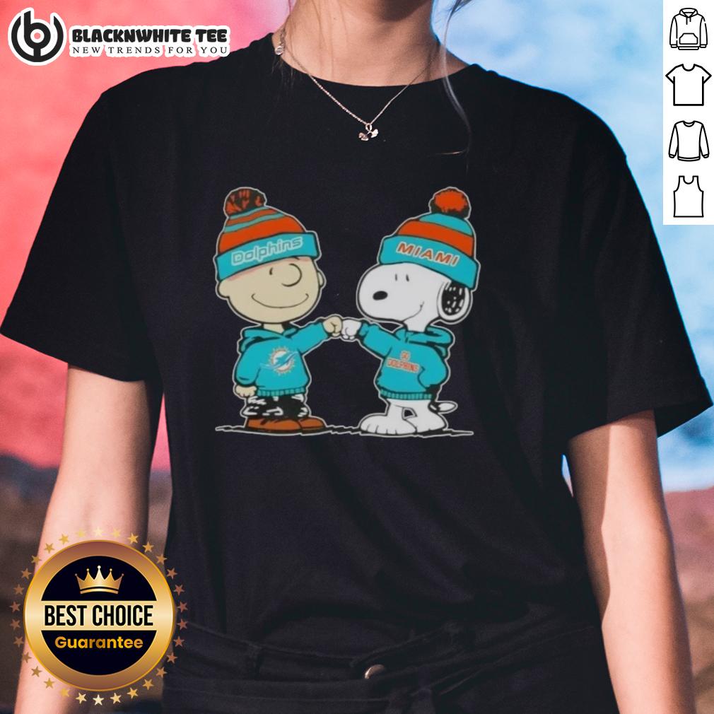 Nice Peanuts Charlie Brown Fist Bump Snoopy X Miami Dolphins Football T-Shirt - Image 3