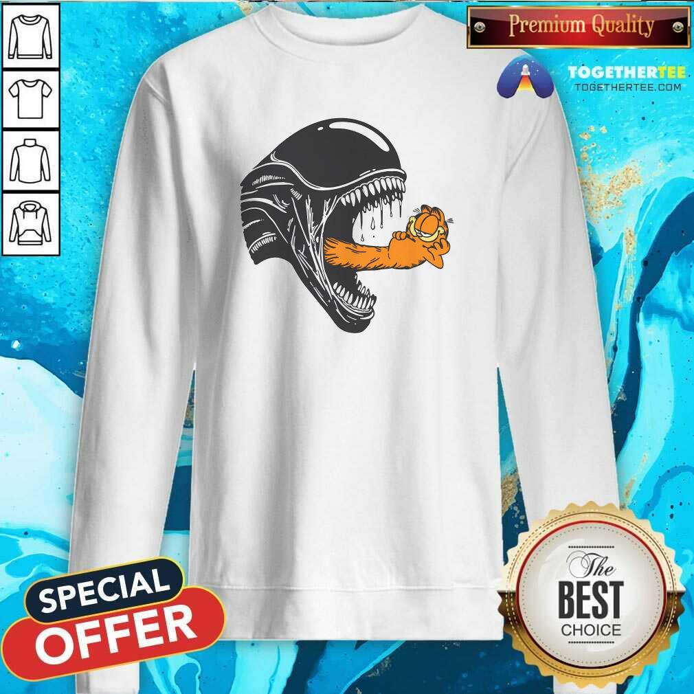 Pretty Alien Garfield Cartoon T-Shirt - Image 4