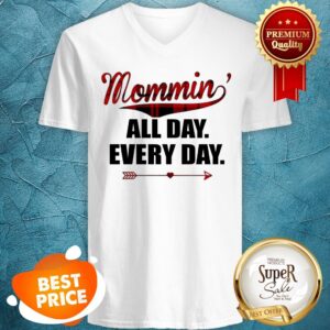 Alternative view of Official Mommin’ All Day Every Day Plaid Version Shirt