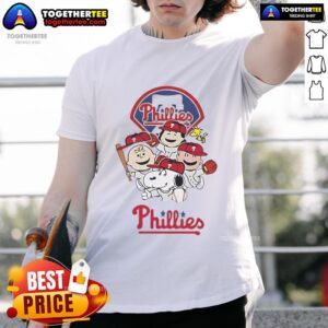 Good Snoopy And Friend Philadelphia Phillies Baseball Cartoon T-Shirt