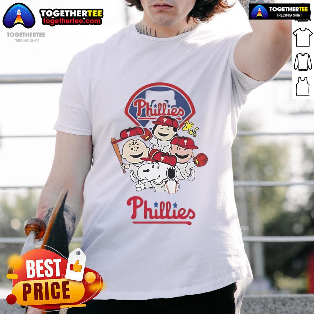 Good Snoopy And Friend Philadelphia Phillies Baseball Cartoon T-Shirt