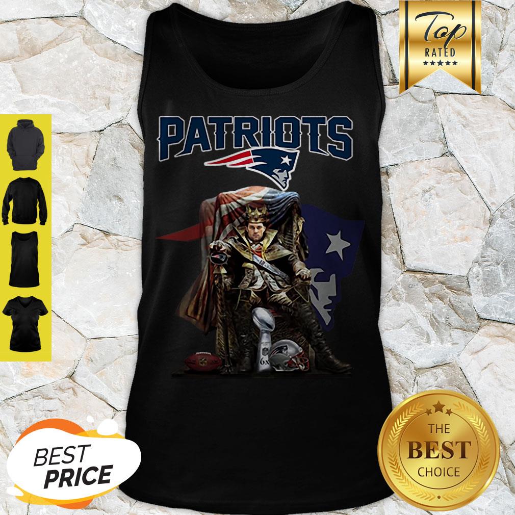 Nice King Of North Tom Brady Sitting Iron Throne New England Patriots Shirt - Image 3