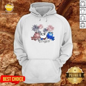 Alternative view of Three Frog Firework 4th Of July Shirt