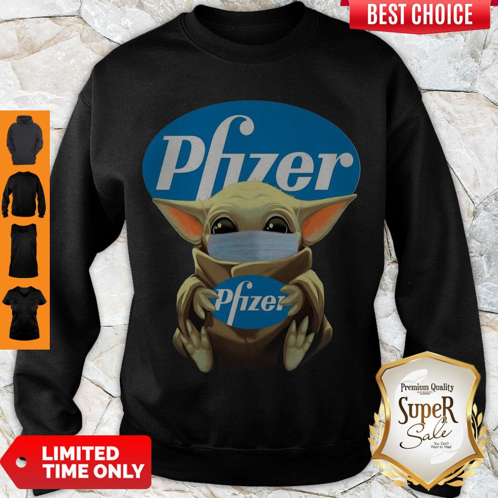 Good Baby Yoda Face Mask Hug Pfizer Shirt - Image 3