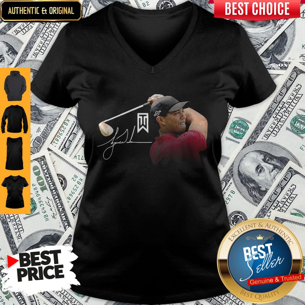 Pretty Tiger Woods Master Golf Signature Shirt - Image 3