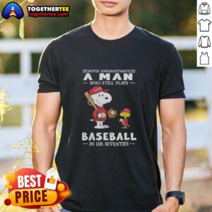 Nice The Peanuts X St Louis Cardinals Never Underestimate A Man Who Plays Baseball In His Seventies T-Shirt