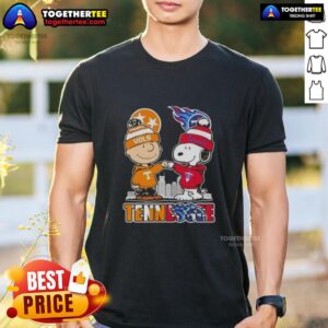 Cute Charlie Brown And Snoopy Tennessee Vols X Titans Skyline T-Shirt