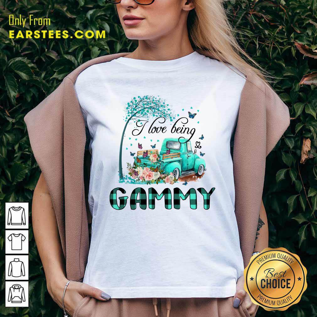 Car And Flowers I Love Being Gammy Shirt - Image 4