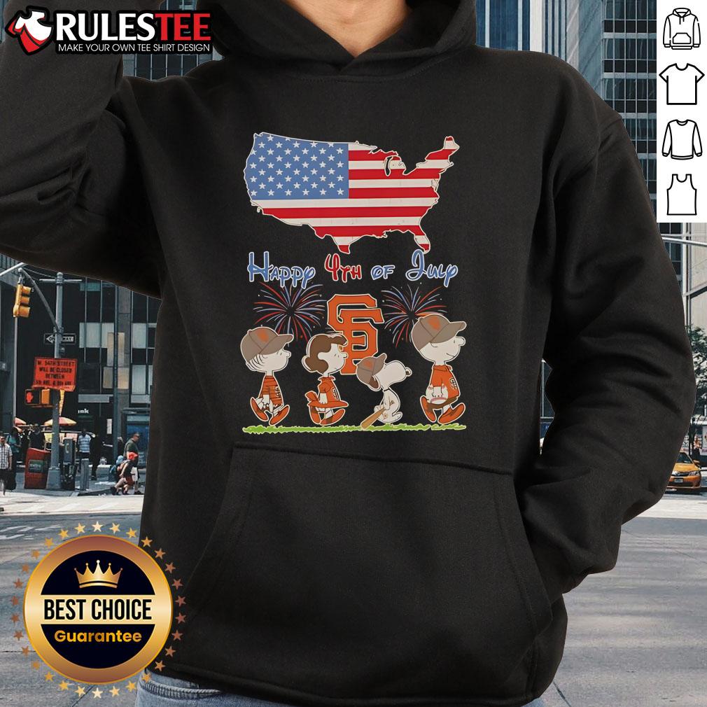 Cute San Francisco Giants And Snoopy And Friends Happy 4th Of July American Flag T-Shirt - Image 2