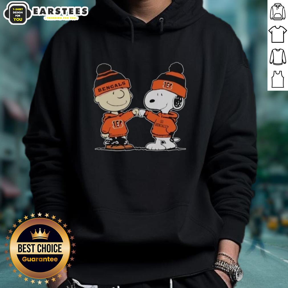 Cute Cincinnati Bengals Snoopy And Charlie Brown Best Friends T-Shirt - Image 2