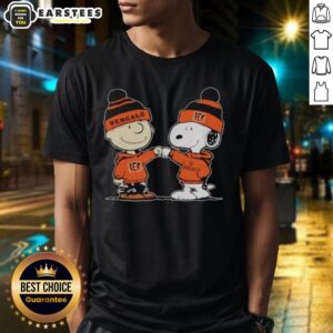 Cute Cincinnati Bengals Snoopy And Charlie Brown Best Friends T-Shirt
