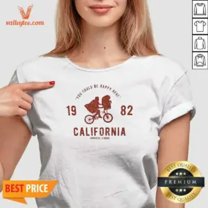 Alternative view of Top You Could Be Happy Here 1982 California Universal Studios ET Shirt