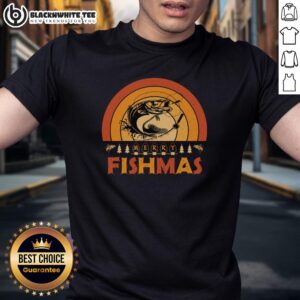 Top Merry Fishmas Merry Christmas Fishing Retro Sunset T-Shirt