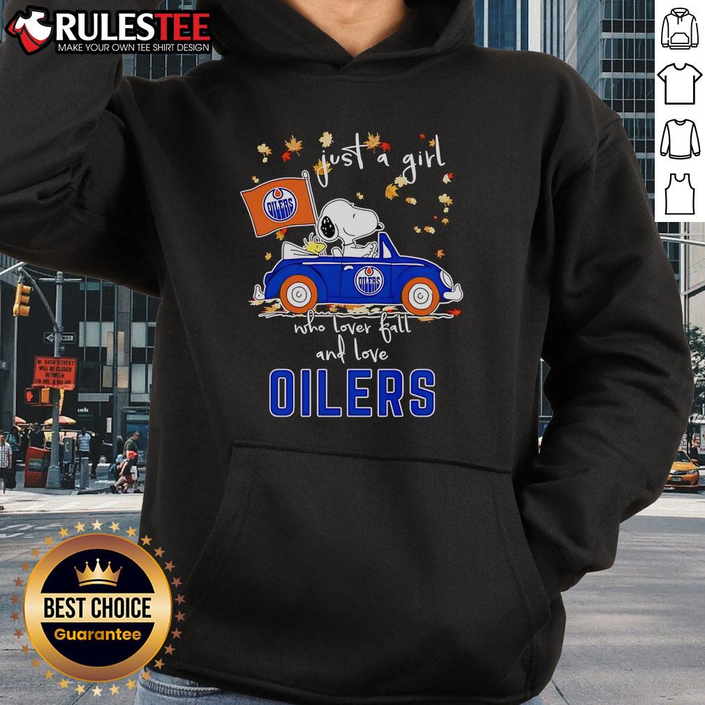Cute Snoopy And Woodstock Just A Girl Who Lover Fall And Love Oilers T-Shirt - Image 2