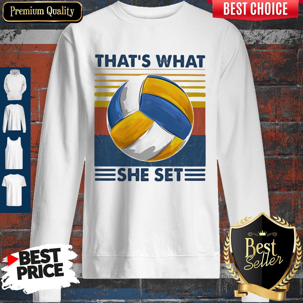 That's What She Set Volleyball Vintage Shirt - Image 4