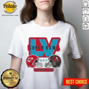 Alternative view of Nice Tampa Bay Buccaneers Vs Kansas City Chiefs Super Bowl LV 02 07 2021 Shirt
