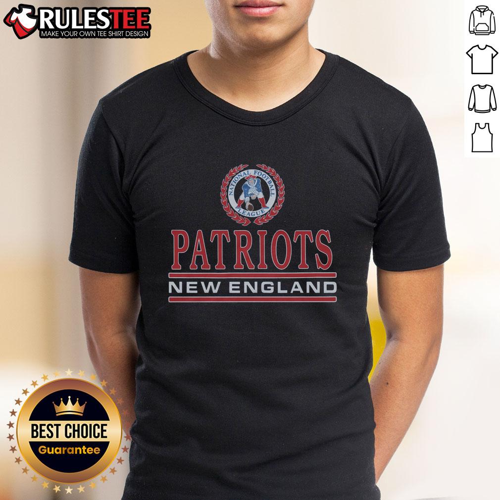 Awesome New England Patriots Crest T-Shirt