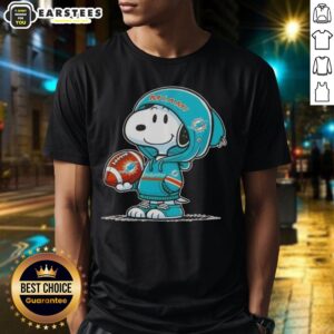 Cute Peanuts Snoopy Wearing Hoodie Miami Dolphins And Smilling At Fans T-Shirt