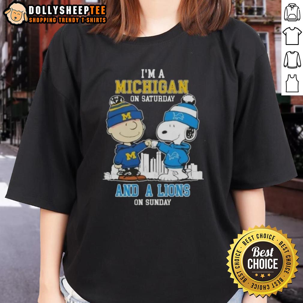 Nice Charlie Brown Fist Bump Snoopy I'm A Michigan On Saturday And A Detroit Lions On Sunday Skyline T-Shirt - Image 3