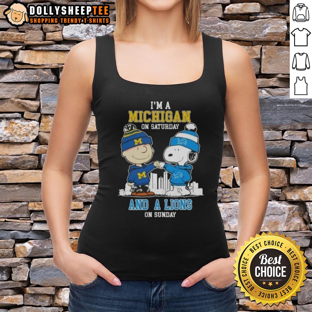 Nice Charlie Brown Fist Bump Snoopy I'm A Michigan On Saturday And A Detroit Lions On Sunday Skyline T-Shirt - Image 4
