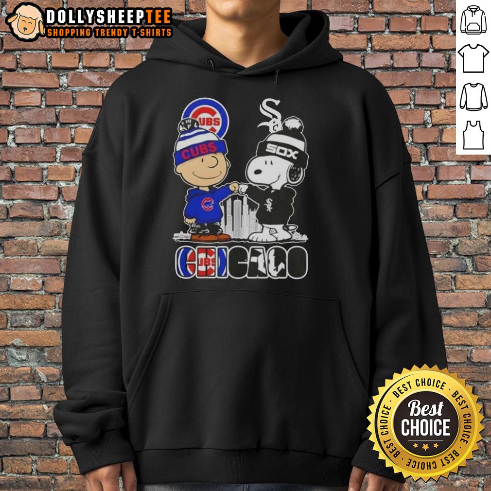 Top Snoopy And Charlie Brown Chicago City Sports Cubs X White Sox Skyline T-Shirt - Image 2