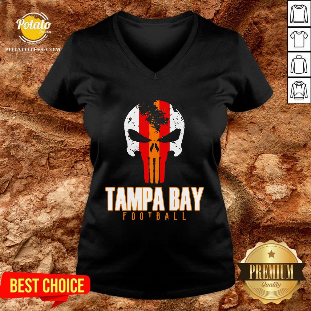 Nice Tampa Bay Varsity Style Retro Football Skull Shirt - Image 2