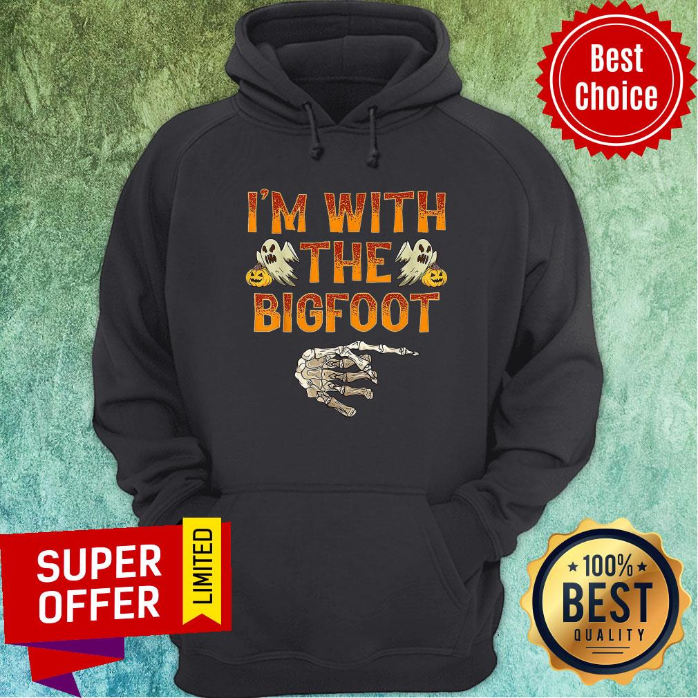 I’m With The Bigfoot Halloween Shirt - Image 2
