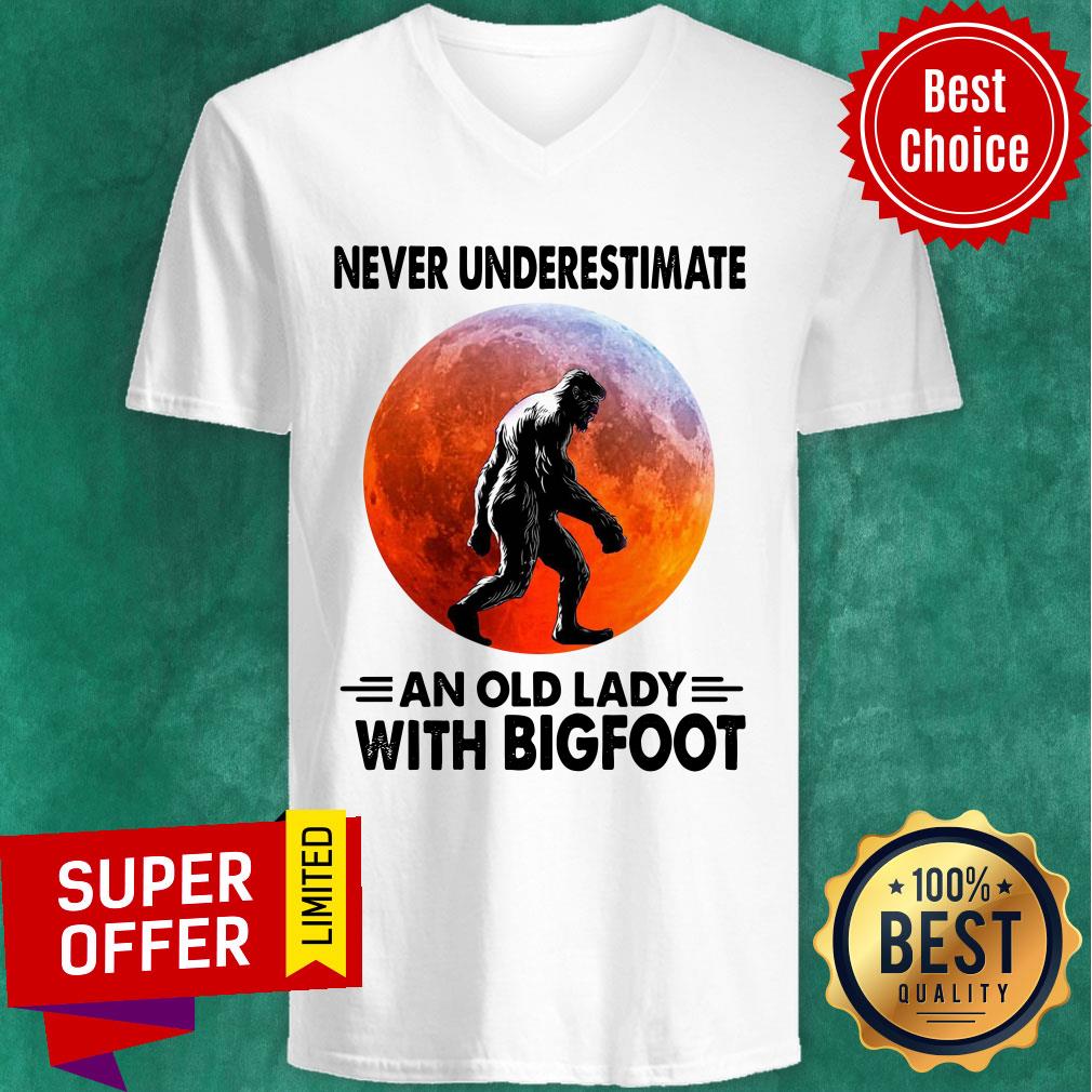 Never Underestimate An Old Lady With Bigfoot Sunset 2020 Shirt - Image 3