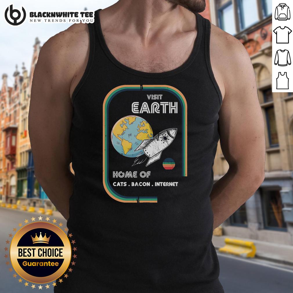 Good Visit Earth Home Of Cats Bacon Internet Retro Space T-Shirt - Image 4