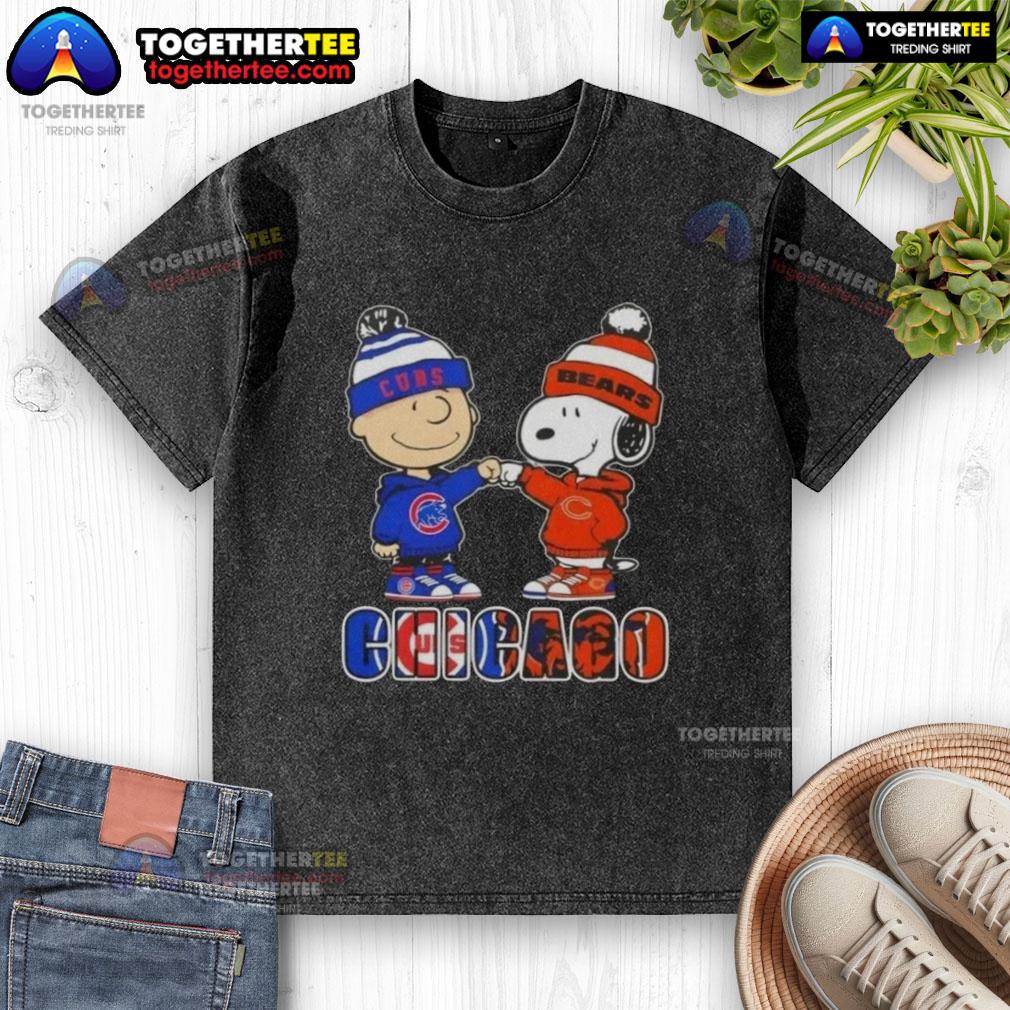 Official Charlie Brown Fist Bump Snoopy Chicago City Sports Cubs X Bears T-Shirt - Image 6