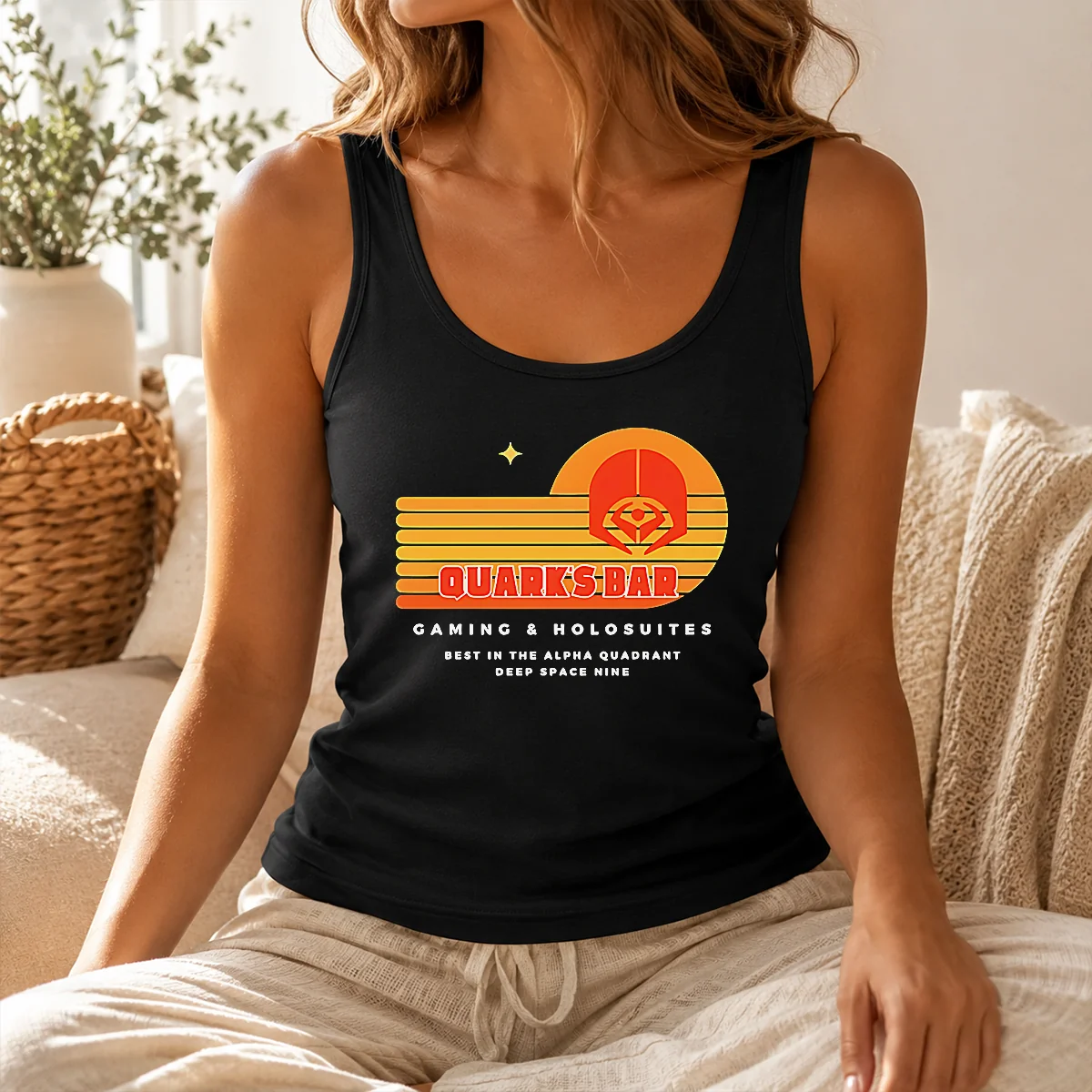 Good Quark's Bar Gaming & Holosuites Deep Space Nine Retro Shirt - Image 3