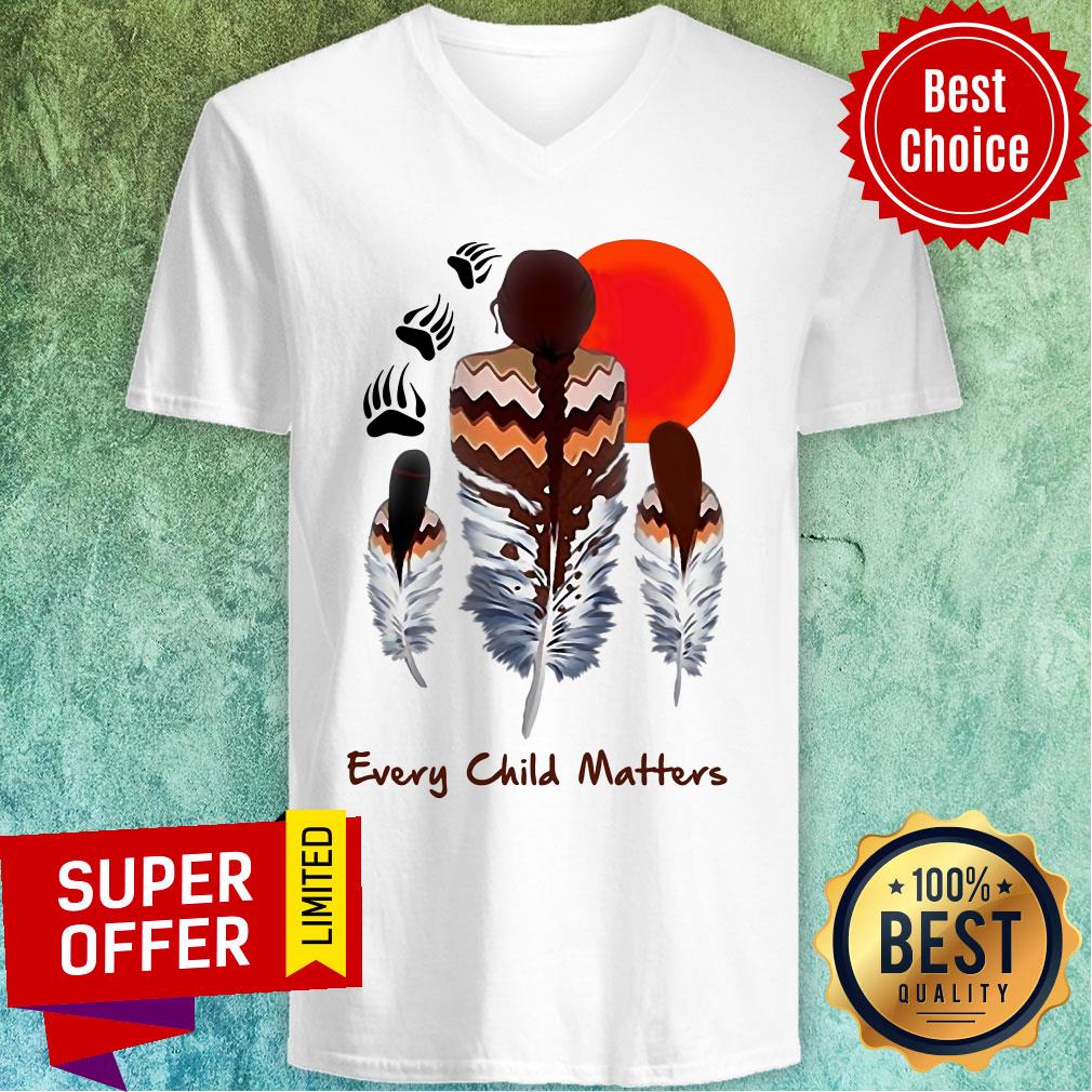 Every Child Matters Mom And Daughters Feather Shirt - Image 3