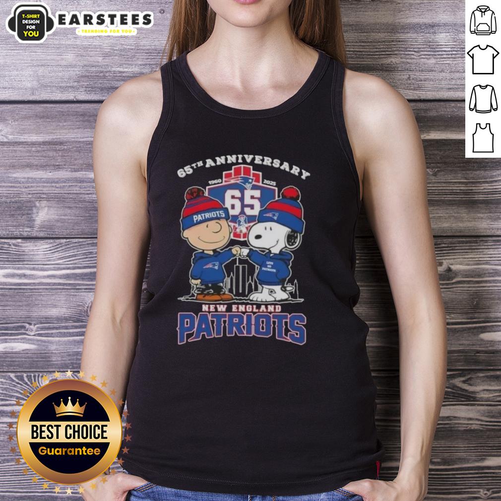 Awesome Charlie Brown X Snoopy 65th Anniversary 1960 2025 New England Patriots Football T-Shirt - Image 4