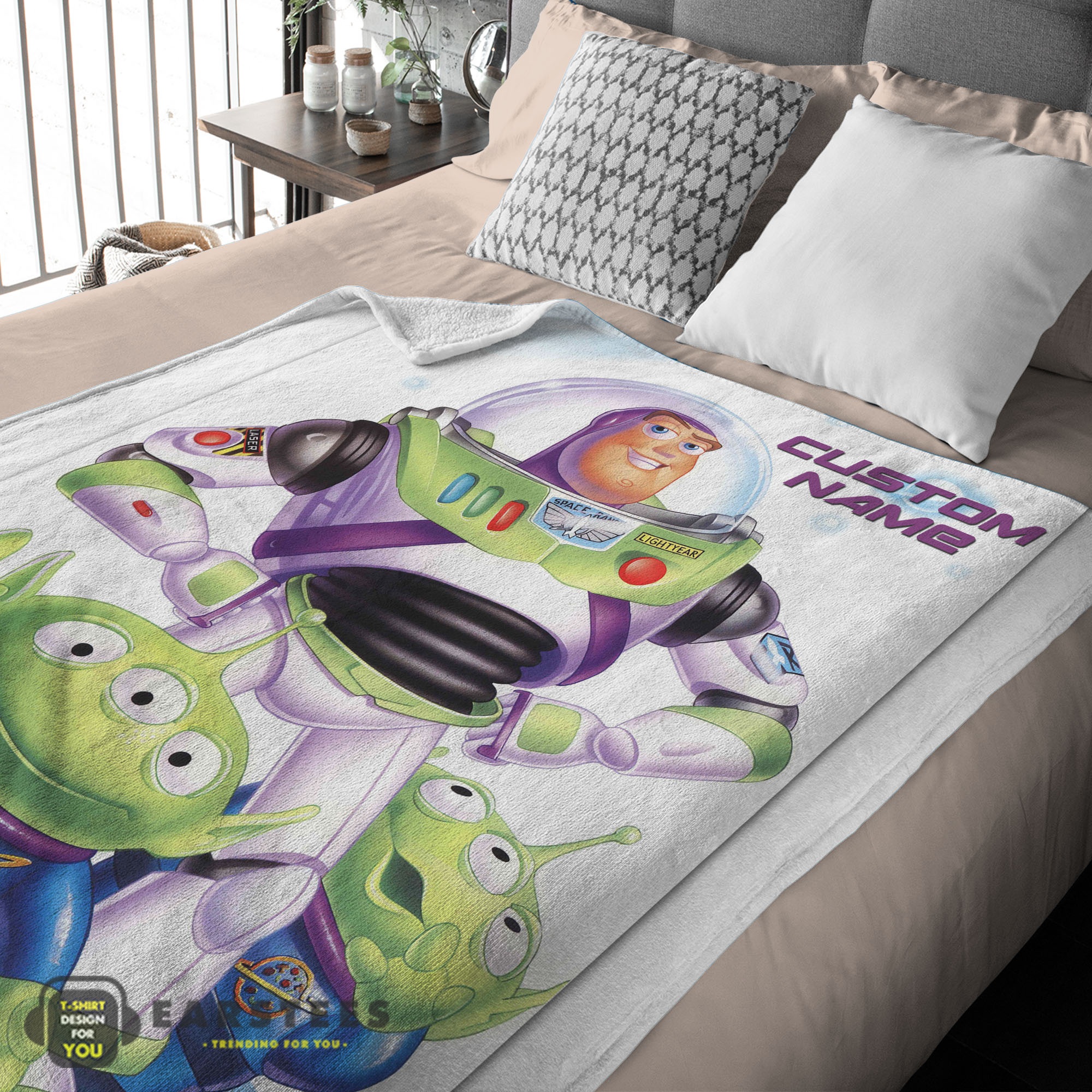 Good Disney Pixar Buzz Lightyear And The Little Green Men Fleece Customized Blanket - Image 2