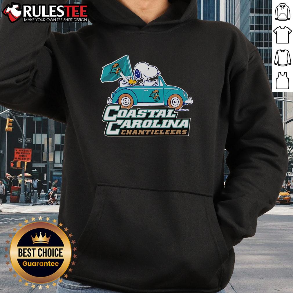 Cute Coastal Carolina Chanticleers Snoopy And Woodstock Driving Car T-Shirt - Image 2