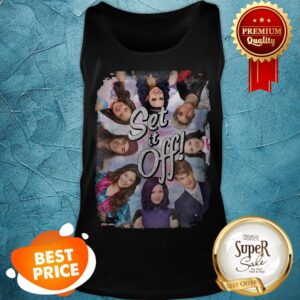Alternative view of Nice Disney Descendants Set It Off Group Shot Shirt