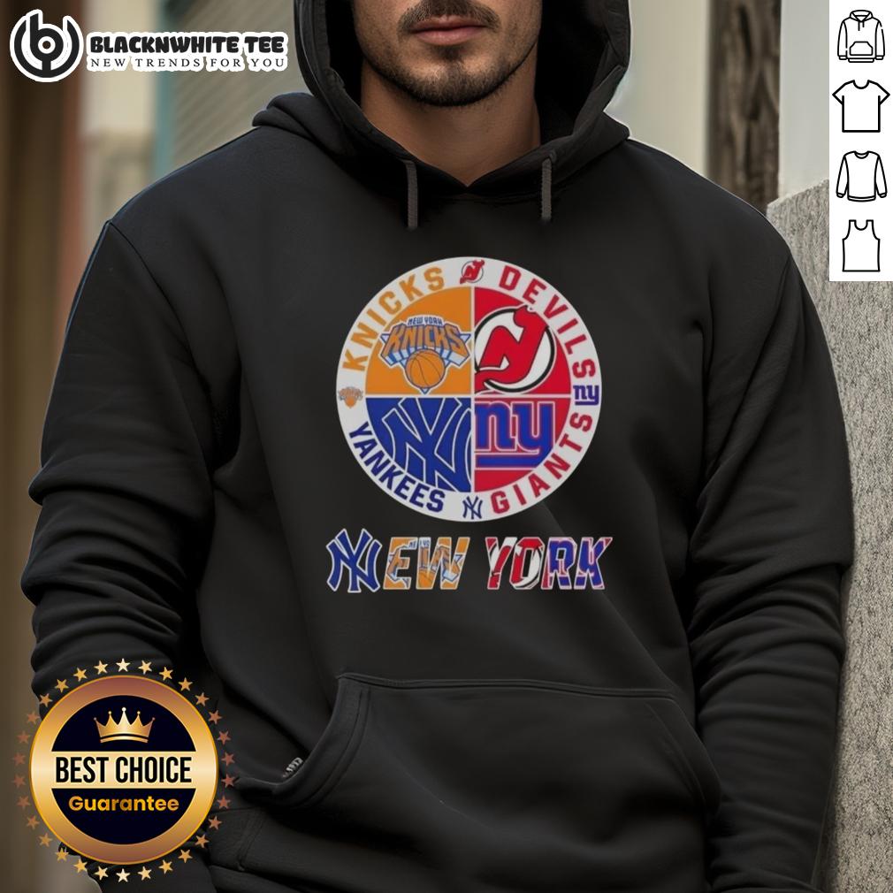 Original New York City Sports Knicks Devils Giants Yankees Logos Combine T-Shirt - Image 2