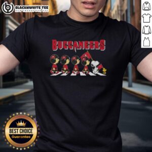 Awesome Tampa Bay Buccaneers X Peanuts Snoopy And Friends Abbey Road T-Shirt