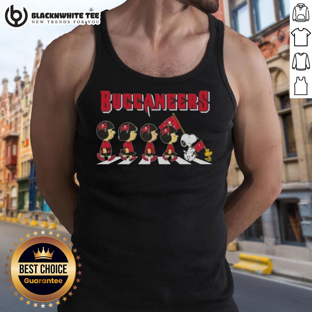 Awesome Tampa Bay Buccaneers X Peanuts Snoopy And Friends Abbey Road T-Shirt - Image 4