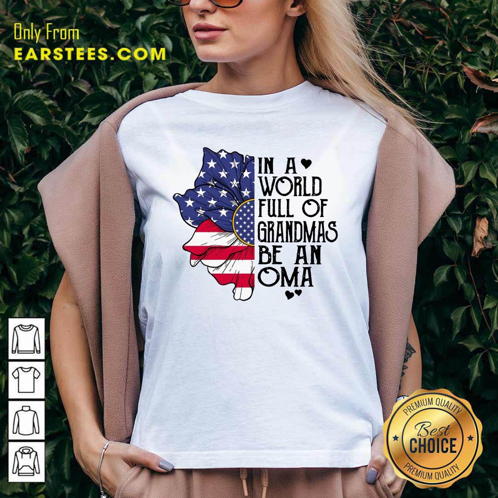 In A World Grandmas Be An Oma Flower Shirt - Image 5