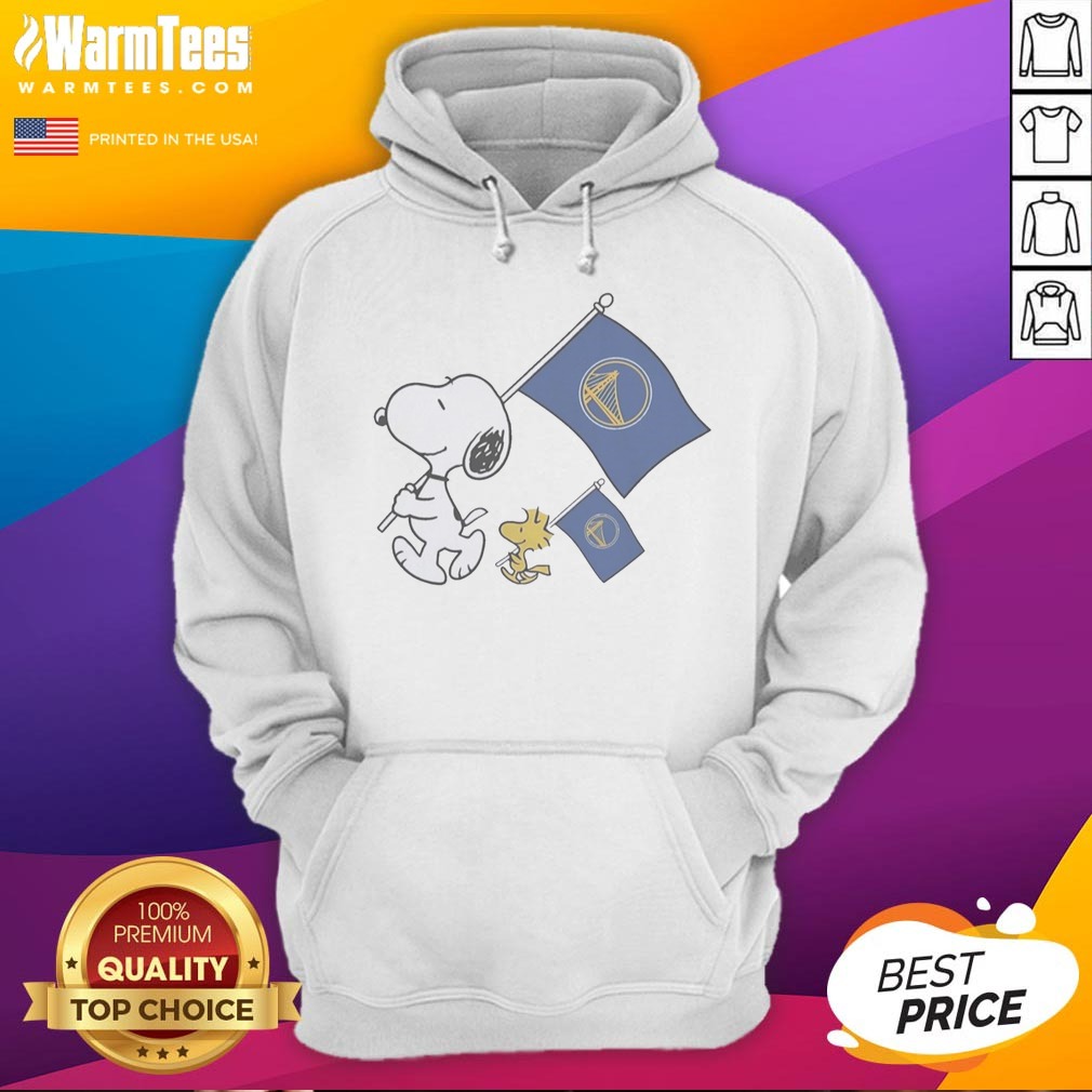Nice Snoopy And Woodstock Holding Golden State Warriors Flags To Cheer Shirt - Image 2