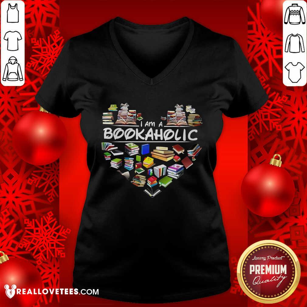 I Am A Bookaholic Heart Shirt - Image 3