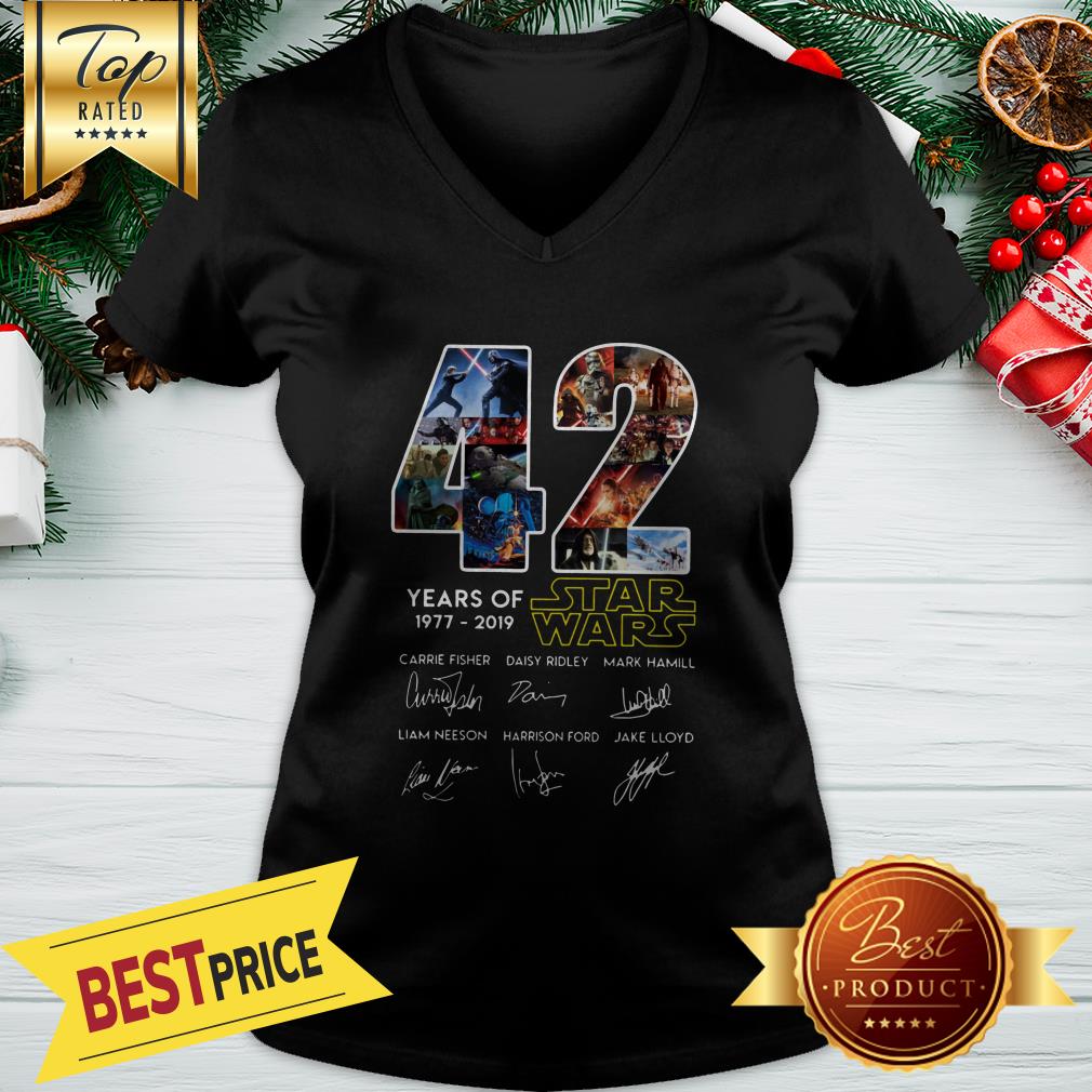 Official 42 Years Of Star Wars 1977-2019 Signatures Shirt - Image 2