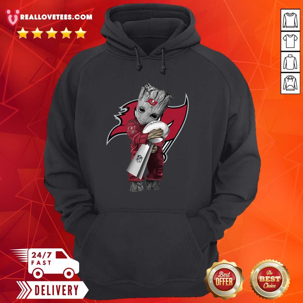 Nice Baby Groot Hug NFL Cup Tampa Bay Buccaneers Shirt - Image 4