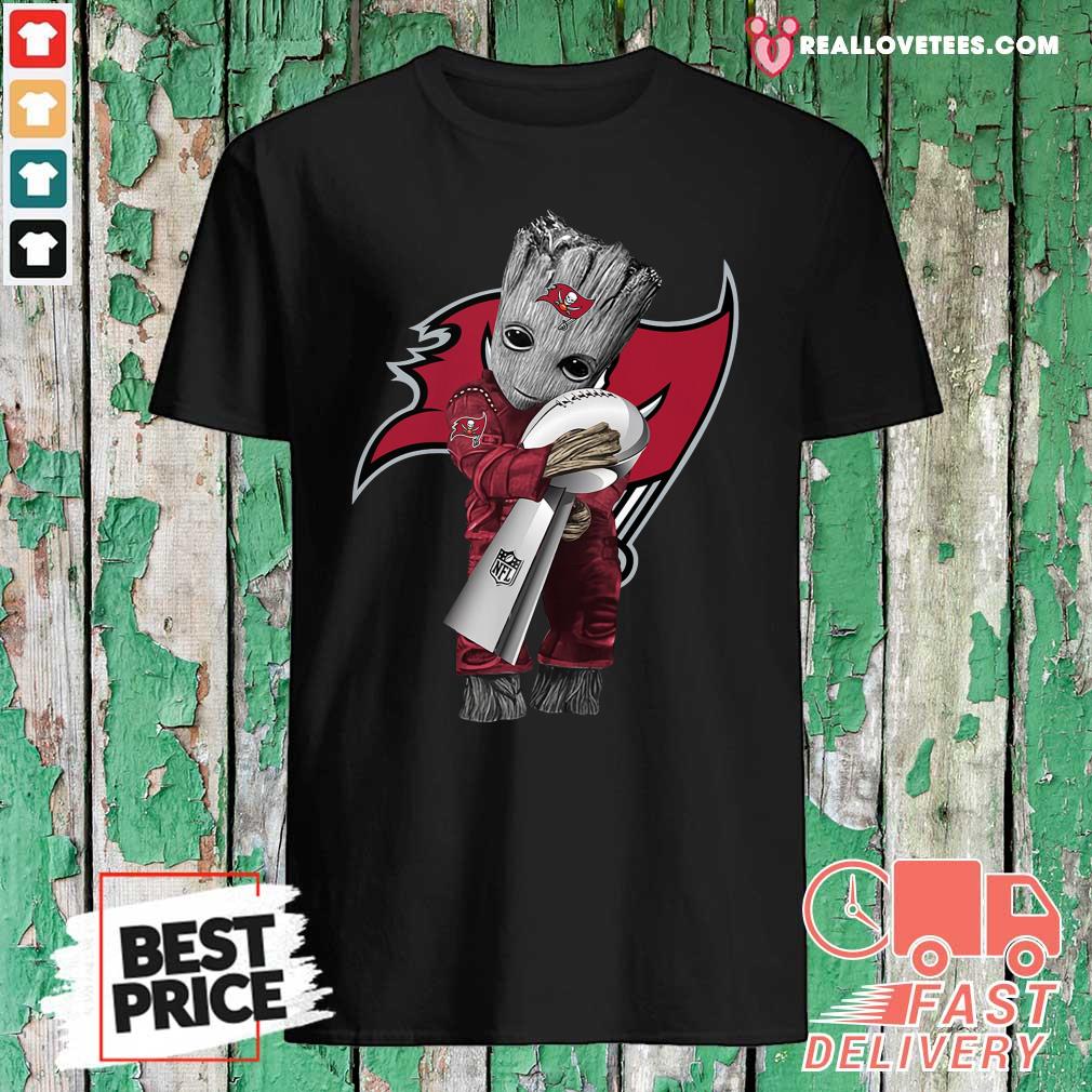 Nice Baby Groot Hug NFL Cup Tampa Bay Buccaneers Shirt
