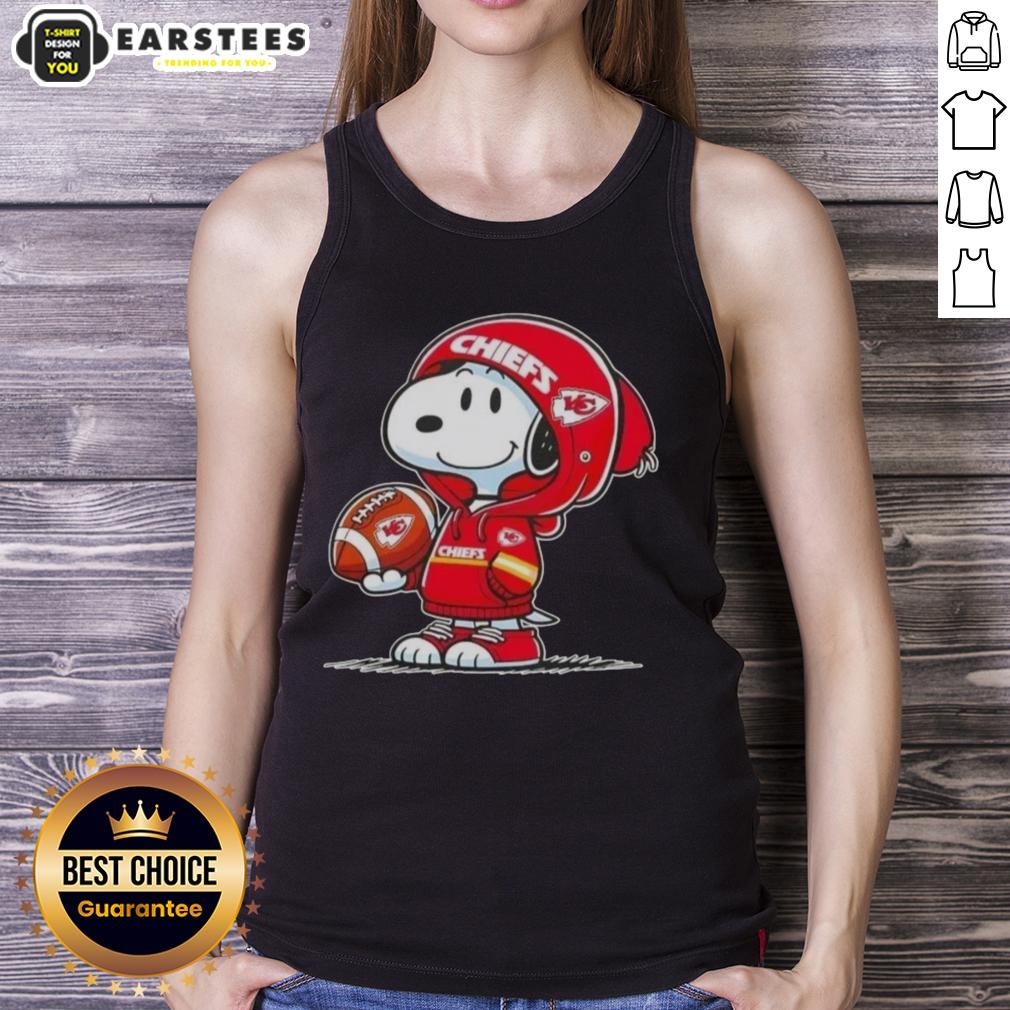 Cute Peanuts Snoopy Wearing Hoodie Kansas City Chiefs And Smilling At Fans T-Shirt - Image 4